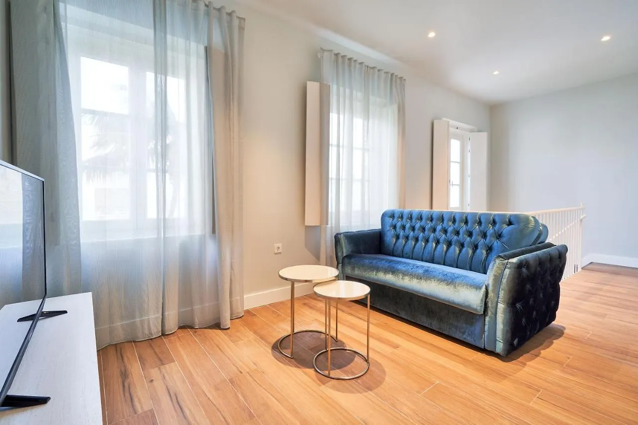 Tandem Palacio Veedor De Galeras Suites Cádiz 0*,